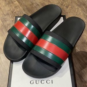 Gucci Web Slides